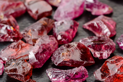 The Pomegranate Guide to Garnet, Birthstone for January