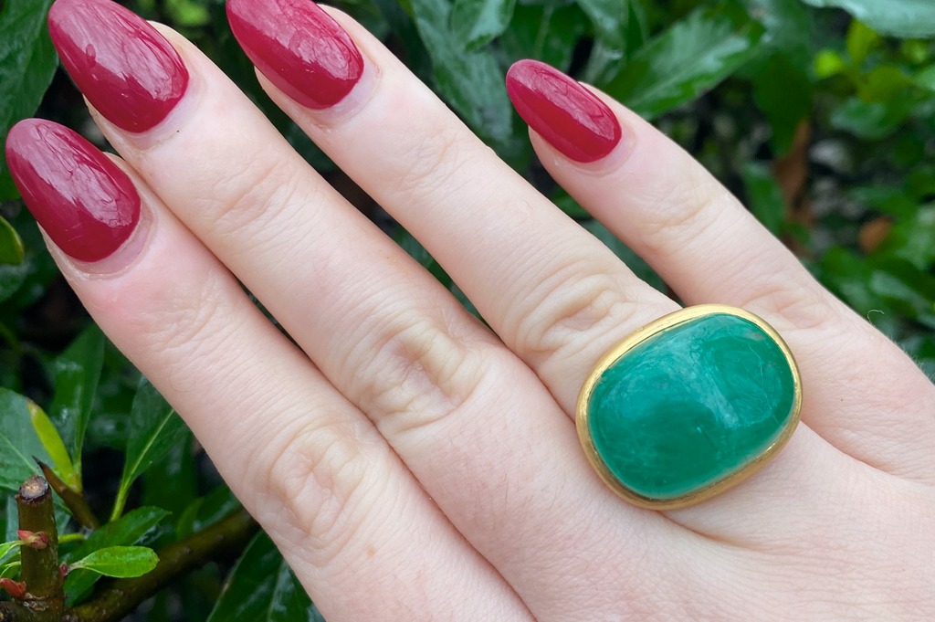 Cabochon Emerald & Fine Gold Ring