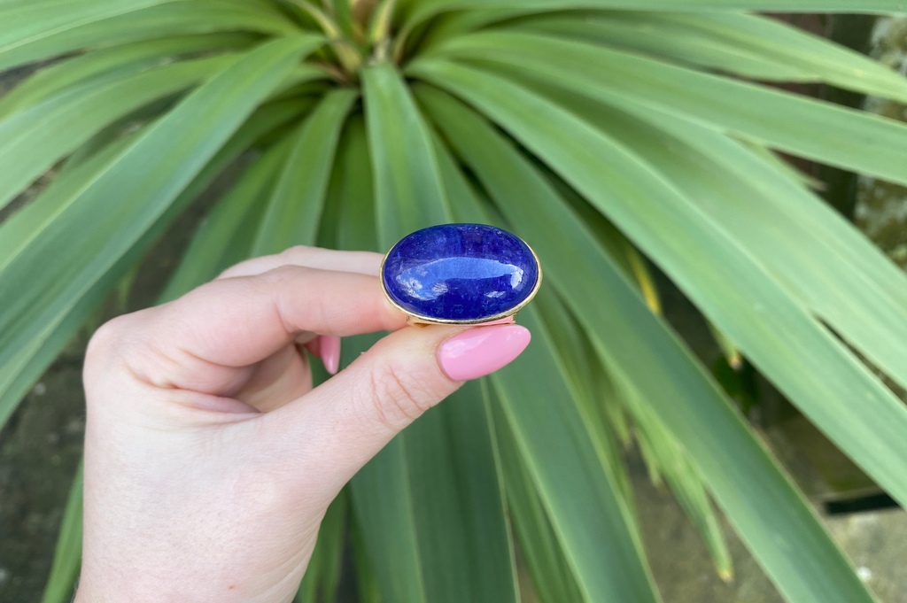 Pebble Tanzanite Cabochon Gemstone Ring