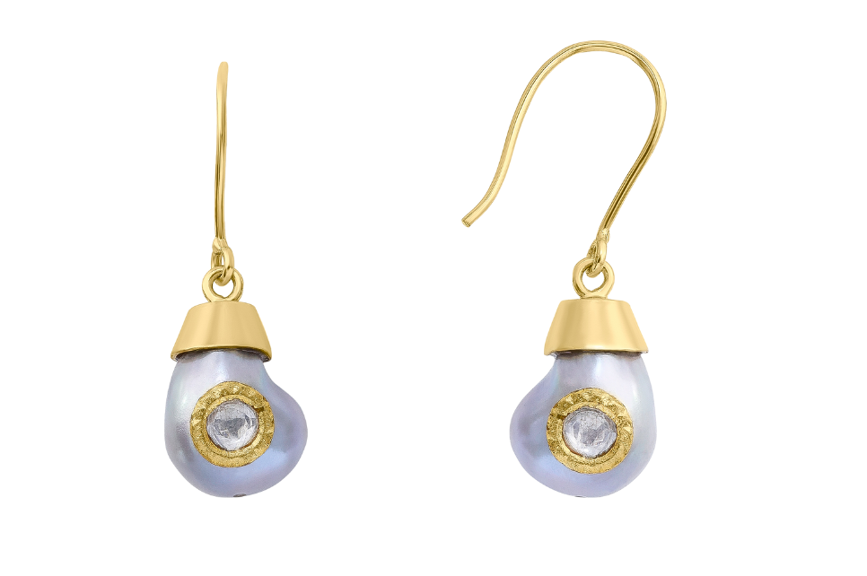 Jadau Grey Pearl & Diamond Earrings